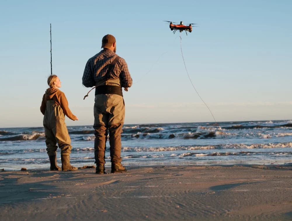 Drone de pesca en la costa